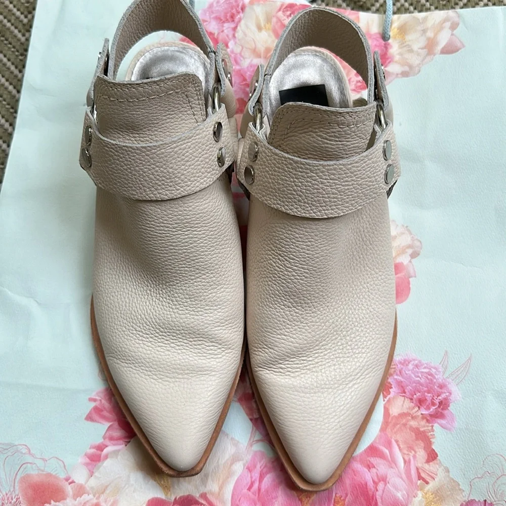 Dolce Vita 8.5 Urban Bootie Silver Stud River Ring in (almost) New Condition!!